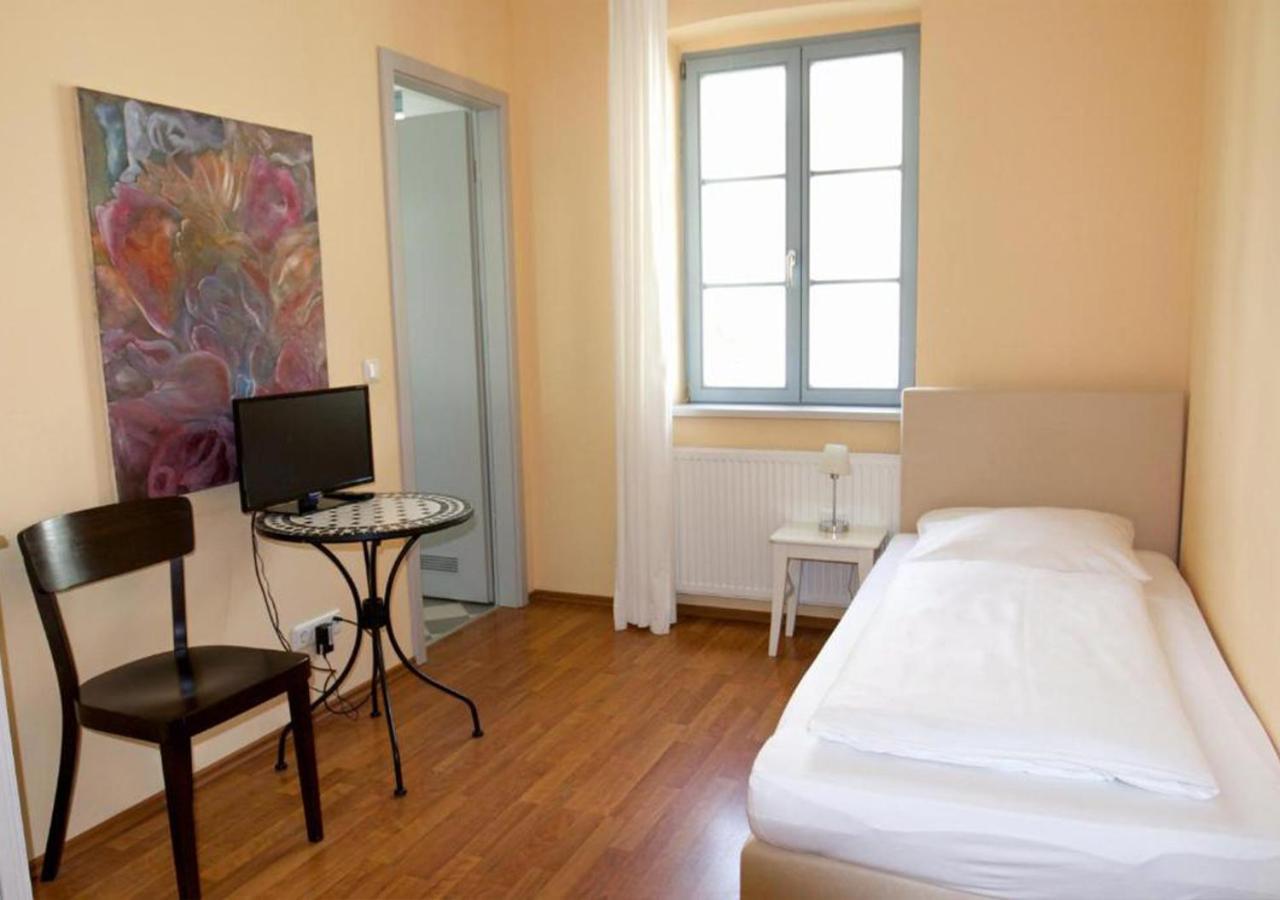 Hofgarten 1824 Hotel Garni Drezno Zewnętrze zdjęcie
